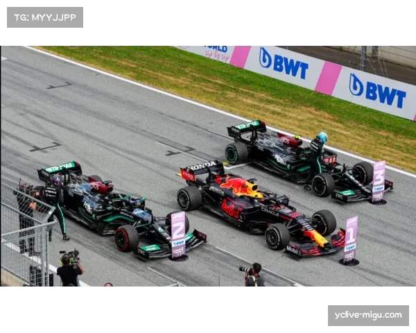 红牛赛车升级方向遭遇挑战 巴西站后车队紧急会议讨论设定问题 红牛赛车升级方向遭遇挑战 巴西站后车队紧急会议讨论设定问题